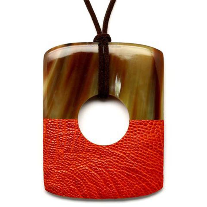 Horn And Leather Pendant for wholesale by Silk Wool and Bijoux