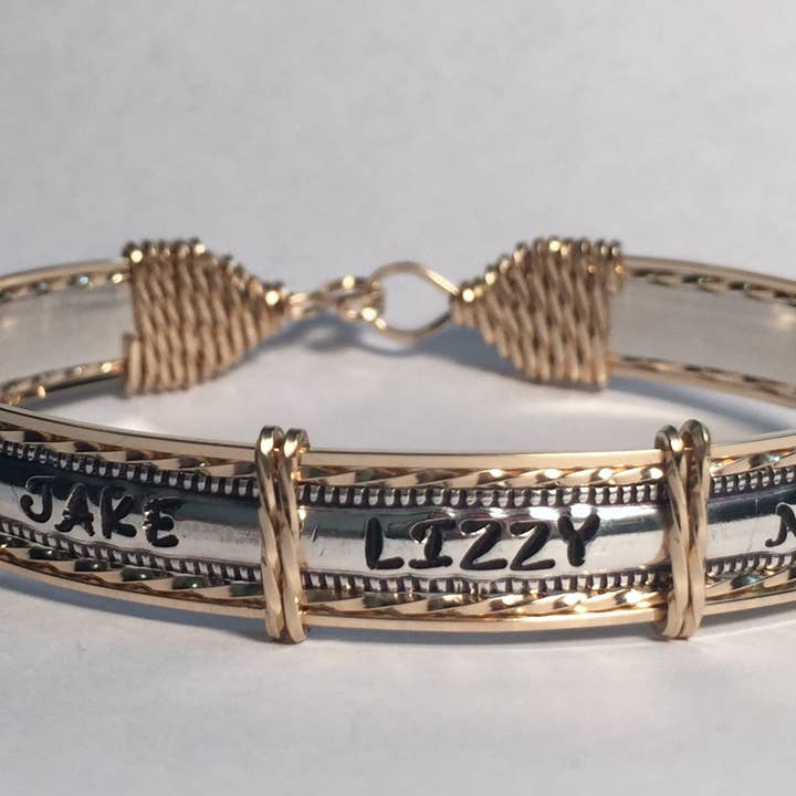 Wire N Rings by JC Designs – wholesale Manschettarmband – Familjearmbandet® Patsy