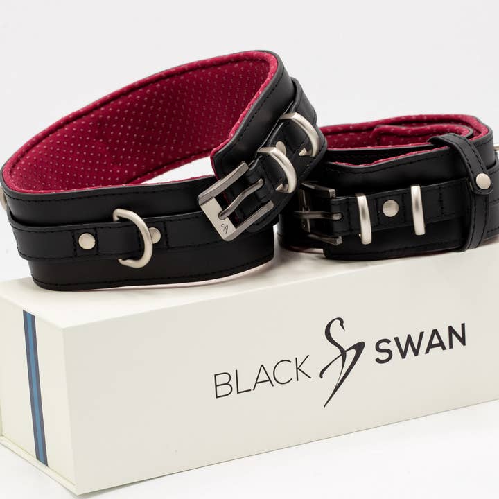 BLACK SWAN – wholesale Sex toy – Thigh cuffs Black Berry - Large1