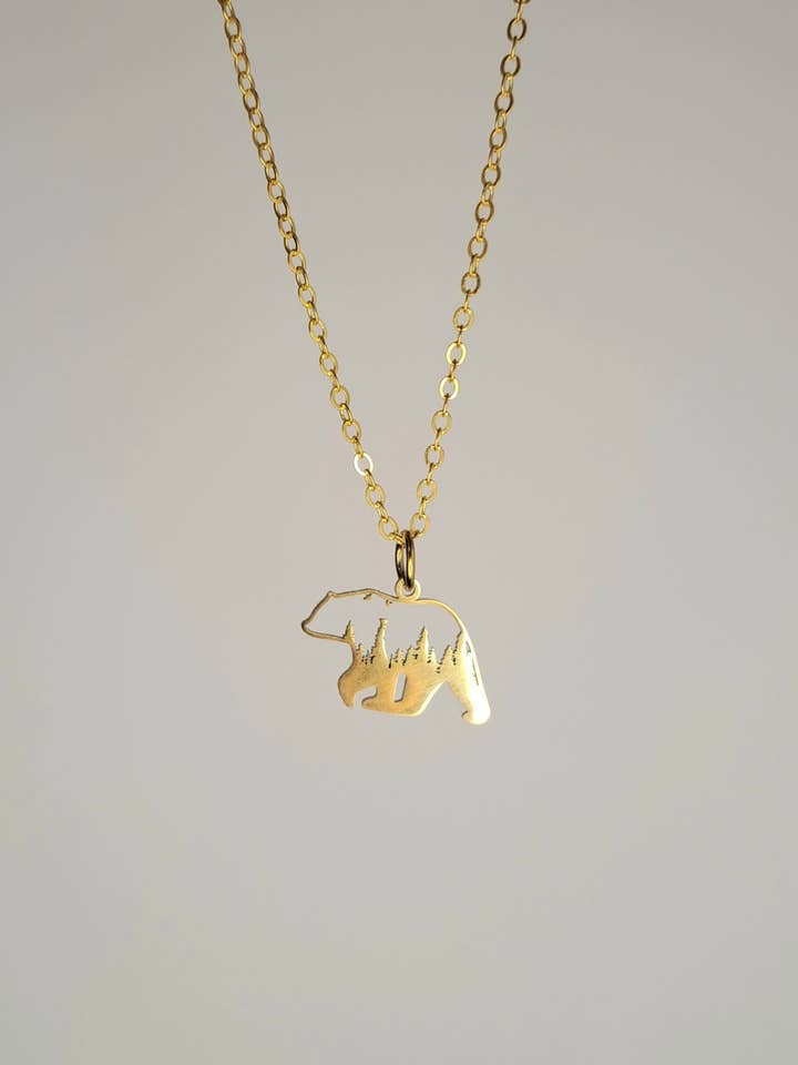 Collier Ours en Or + Forêt pour la vente par Tumbled Earth