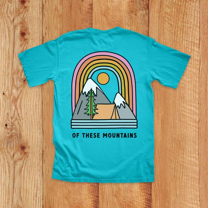 Tee para crianças Rainbow Mountains por atacado de Of These Mountains