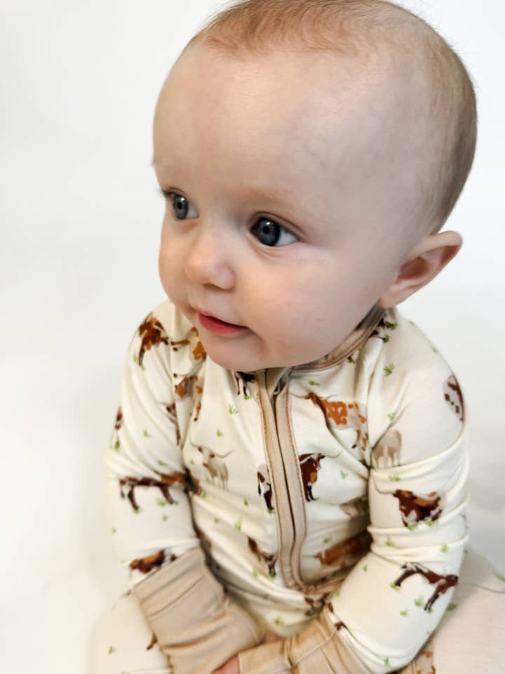 Goosies - Wholesale Sleepsuit - Baby - Longhorn Cows - Convertible Zip Pajamas