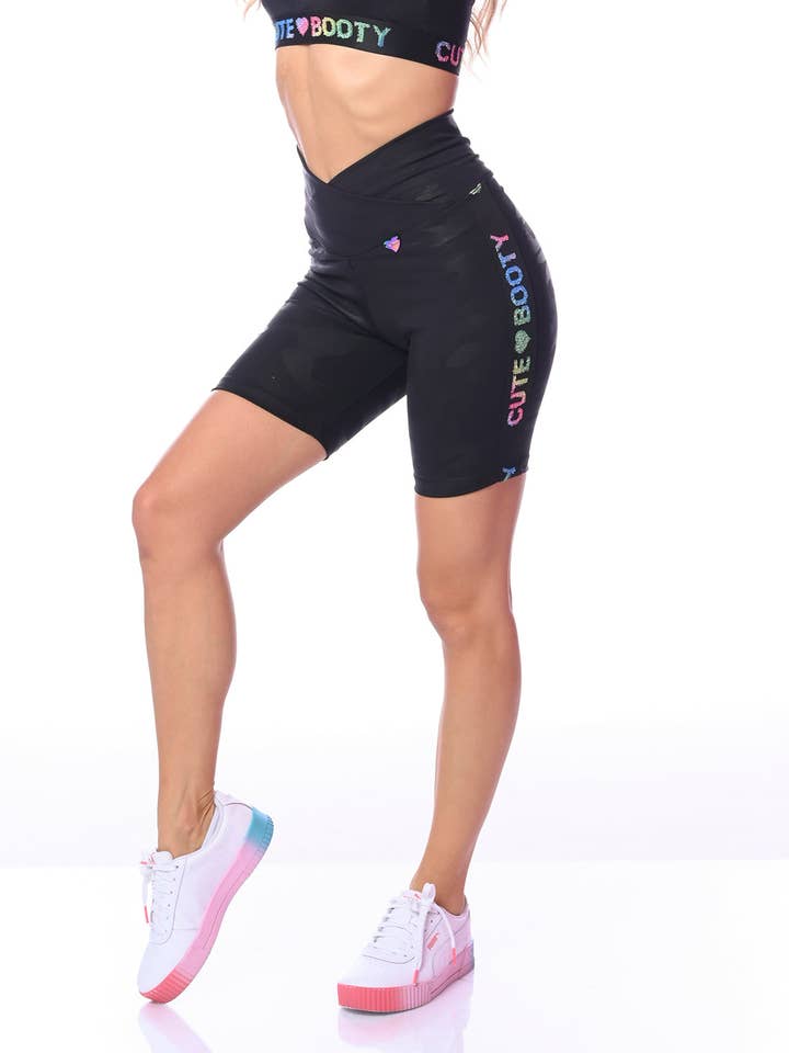 *MGK Day Dreaming* (luxe gummy shorts) voor wholesale door Guilty Love Club