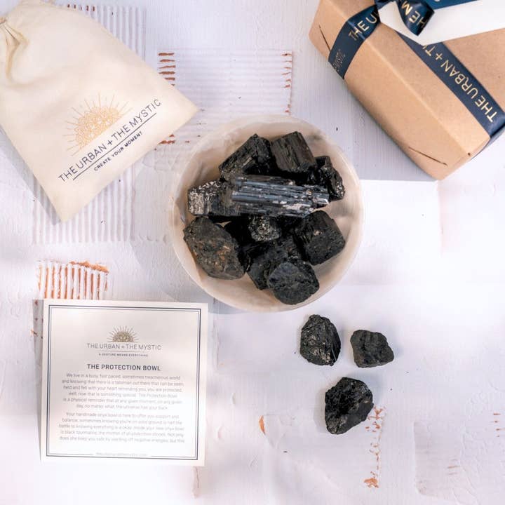 Skyddsskålen för wholesale av The Urban + The Mystic