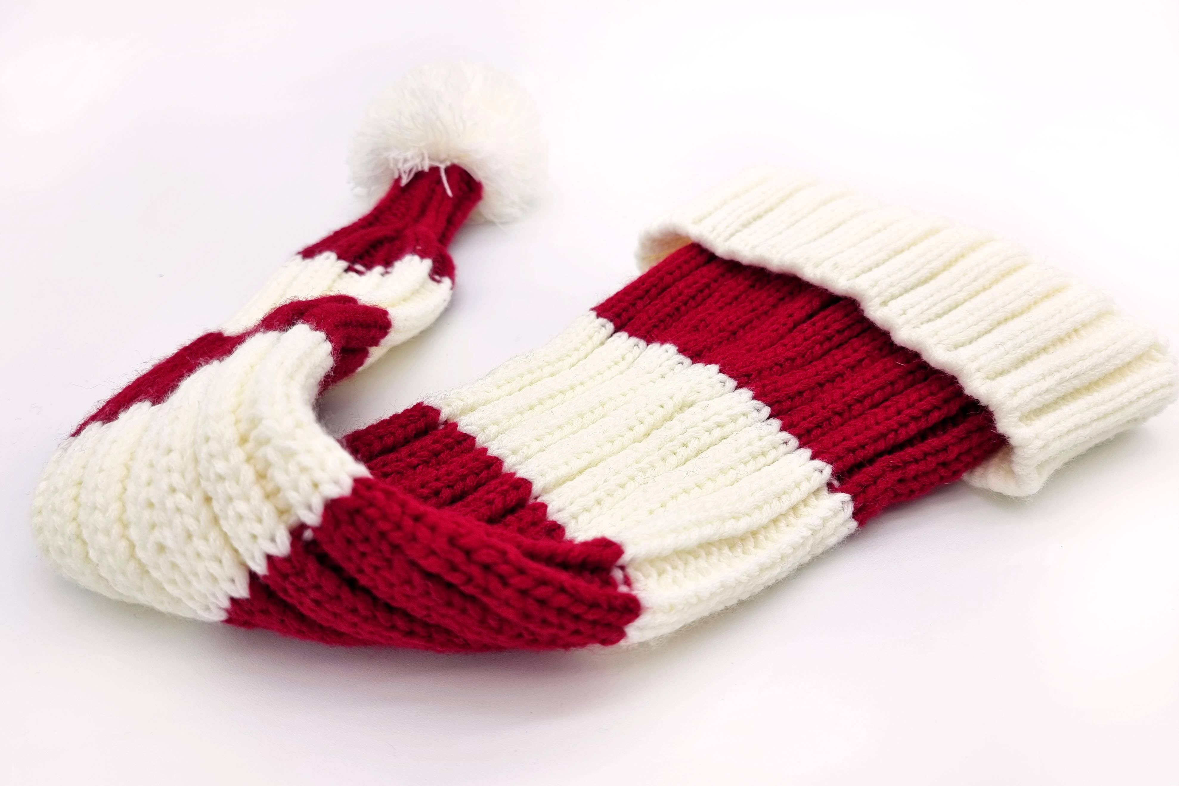 Snazzy Santa – wholesale Beanie – Unisex – Coarse Knitted Santa Hat - White and Red Stripes4