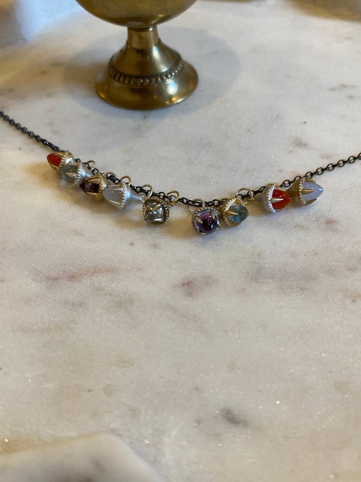 Collana minimalista Precious Gem Acorn per la vendita all'ingrosso da parte di Azamel