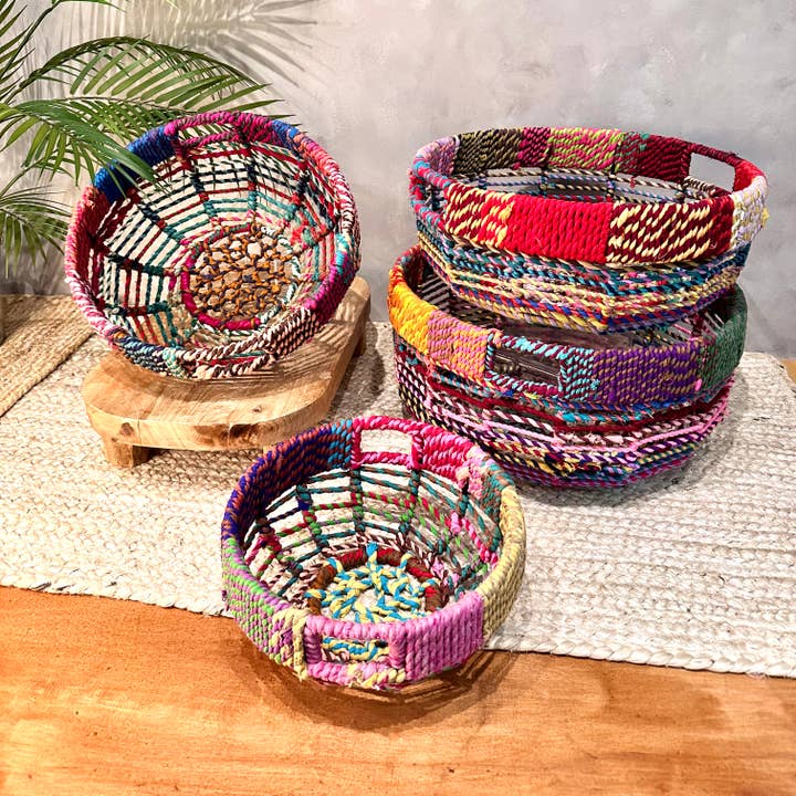 India Handicrafts Inc - Wholesale Basket - Multi-Color Jute Weave Border Round Handle Baskets,S/4