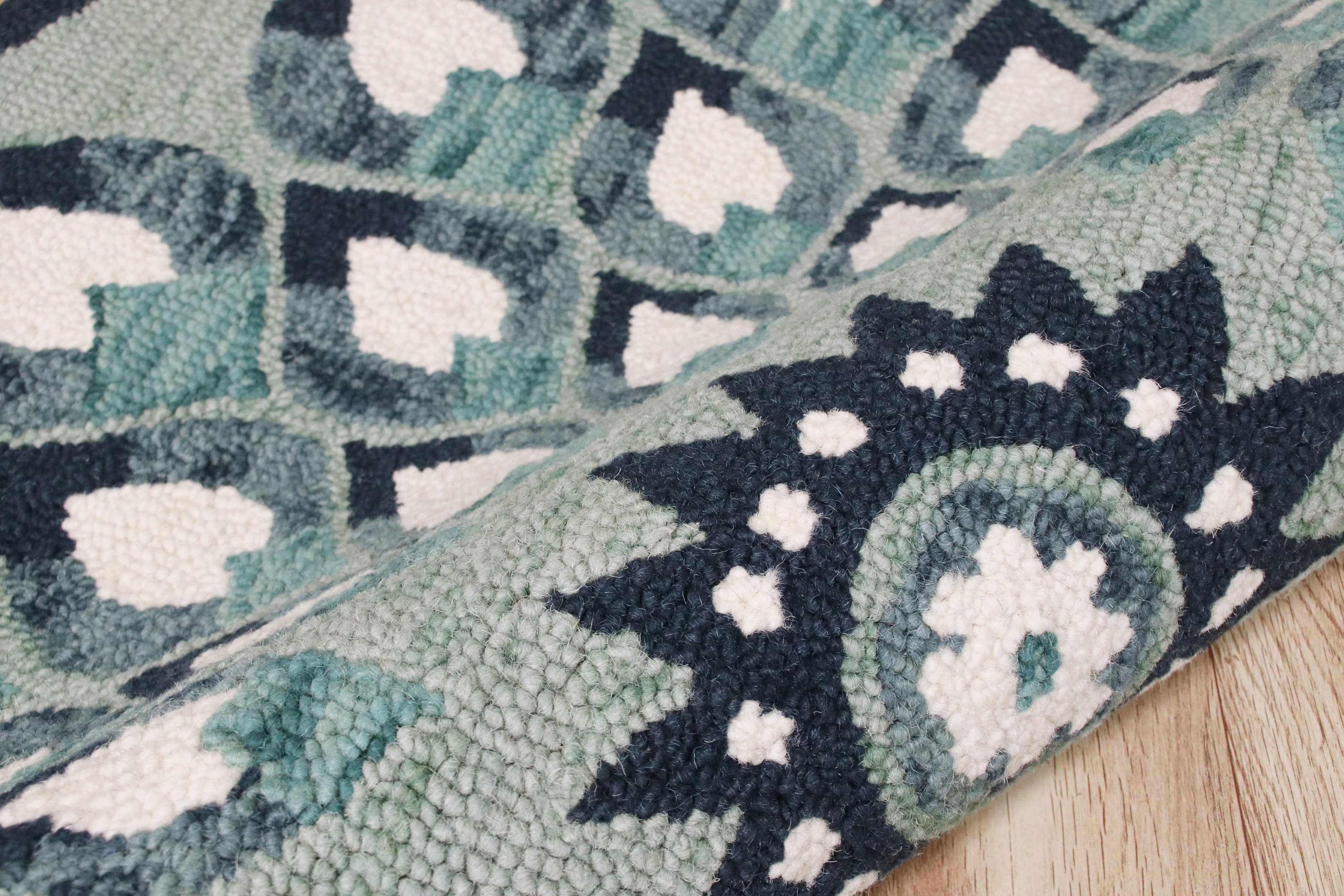 LR Home - Wholesale Area Rug - Raelyn Vintage Floral Hand-Tufted Wool Round Indoor Area Rug50