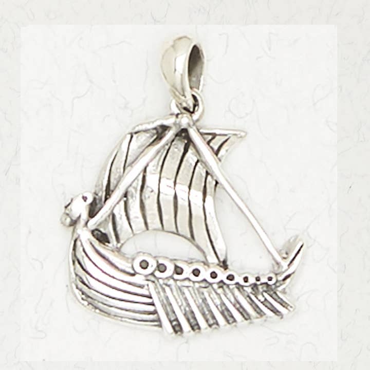 Pendentif en argent - Drakkar pour la vente par Nirvana LLC