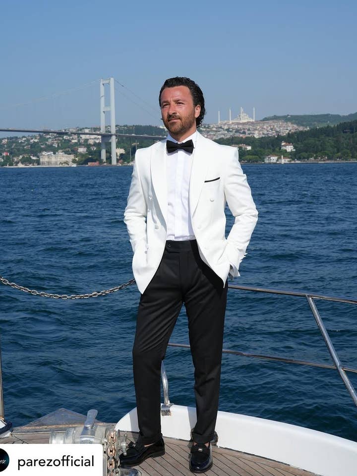 parez suits - Wholesale Tuxedo Set - Men's - Men's White Tuxedo Suit with Satin Lapel and Black Bow Tie0