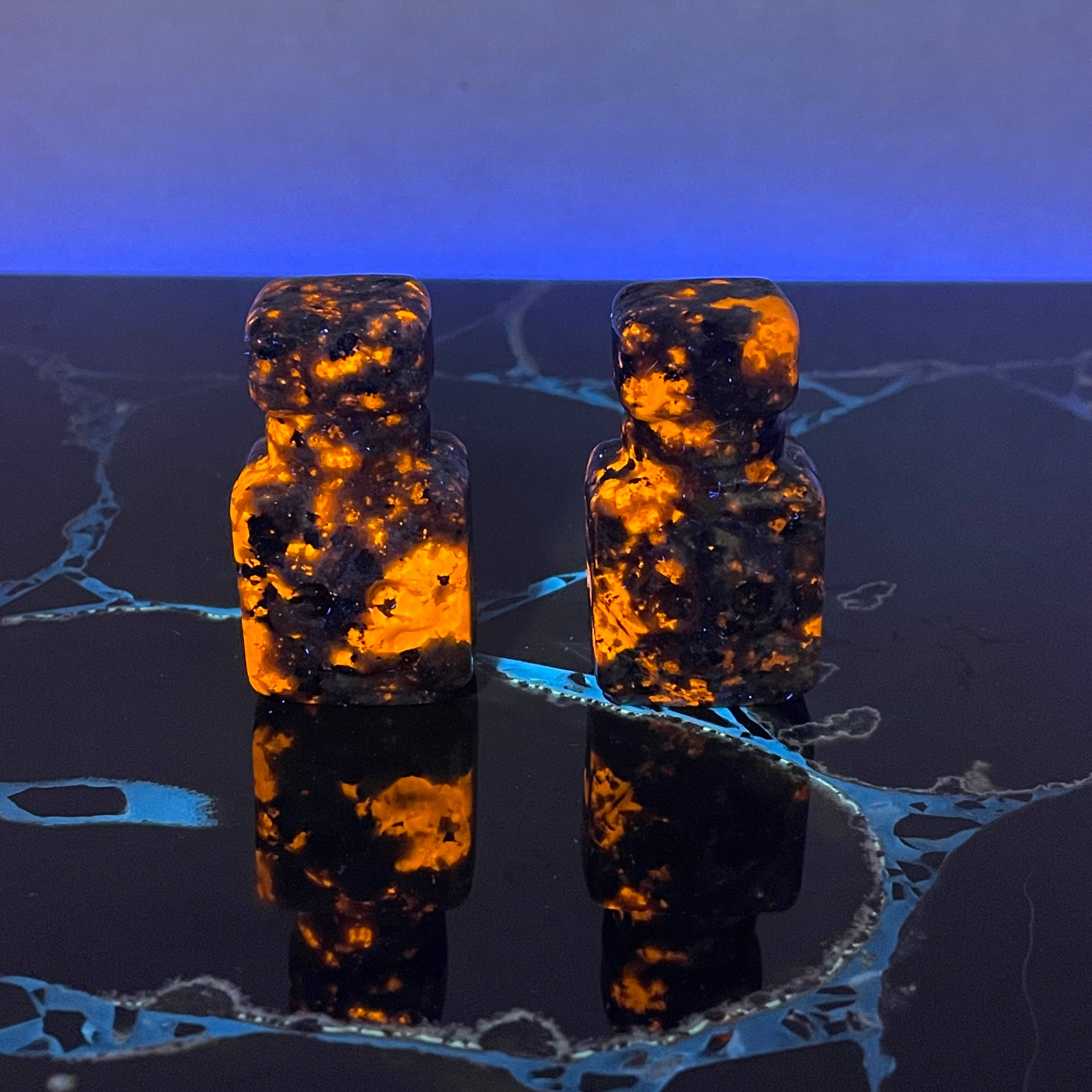 The Crystal Tabby - Wholesale Spiritual Stone/Crystal - Yooperlite Potion Bottle Carving