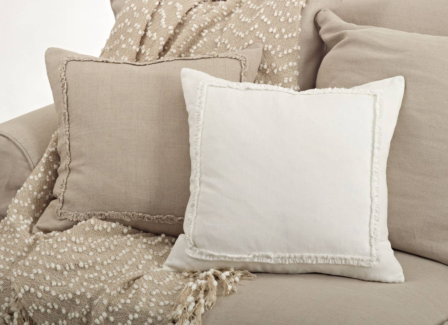 Saro Lifestyle - Wholesale Throw/Decorative Pillow - Ruffled Design Pillow - Down Filled1