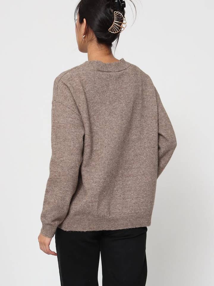 DIX-ONZE - Wholesale Knit Sweater - Women's - V-Neck Sweater – Soft Knit & Comfortable Fit11