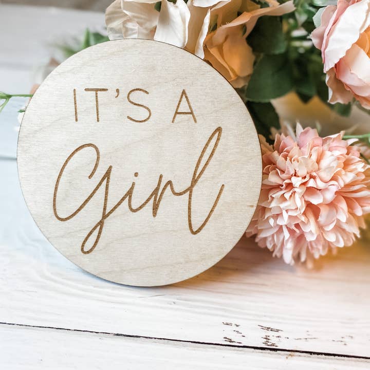 Signe révélateur de genre C'est une fille pour la vente par Dandelion Lane