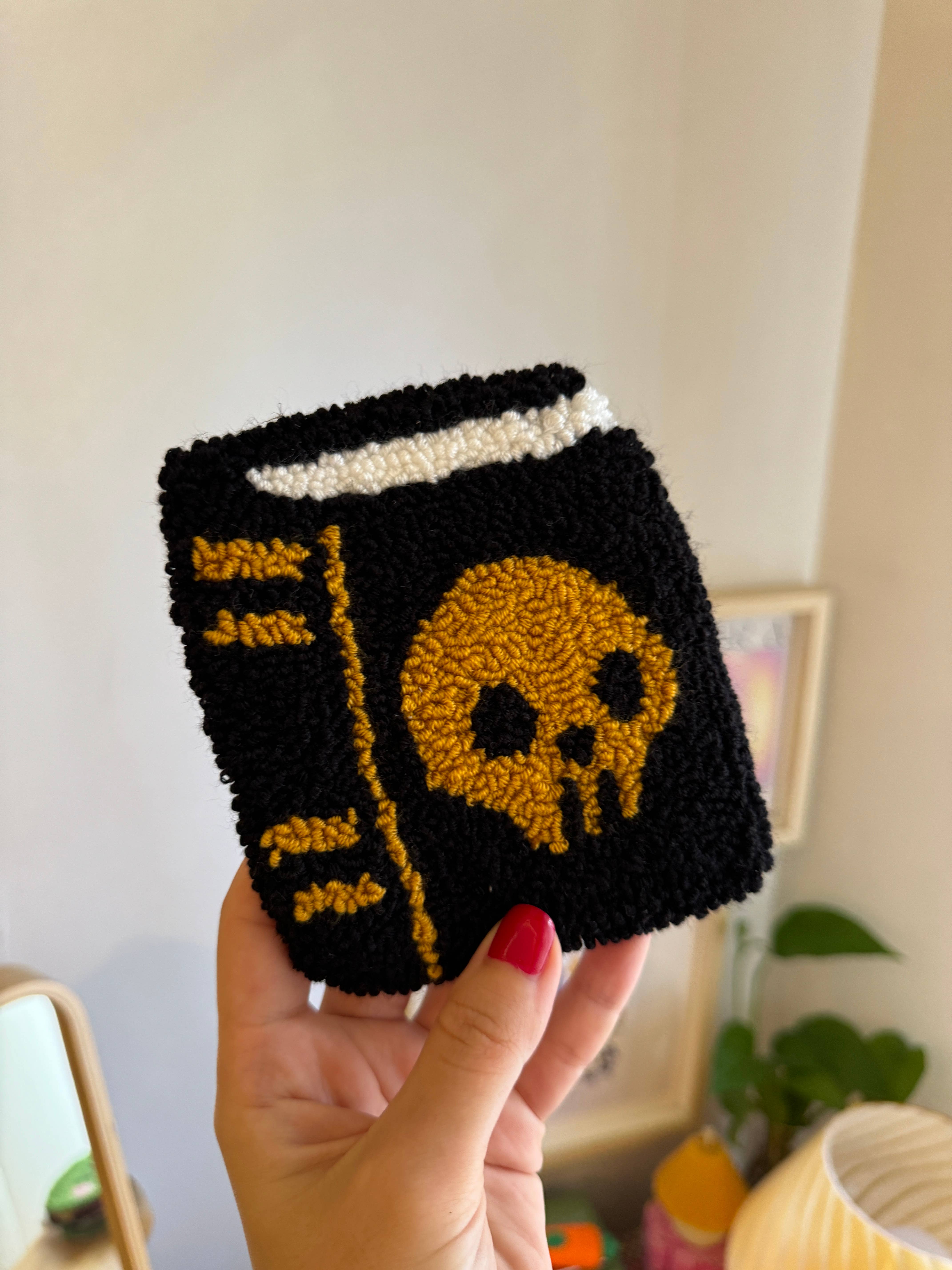 Wholesale PUNCH NEEDLE MUG RUG COASTERS HALLOWEEN for your store