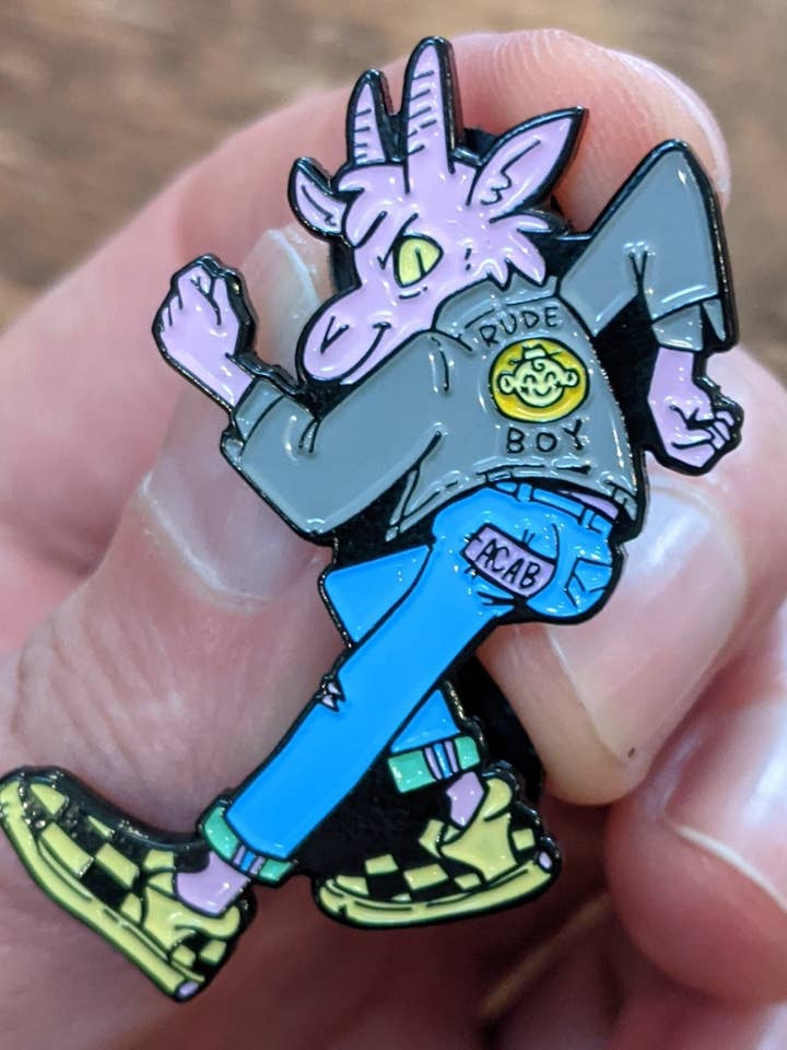 Pin esmaltado: Ska Dream Goat de Josh Pm para venta al por mayor de Silver Sprocket