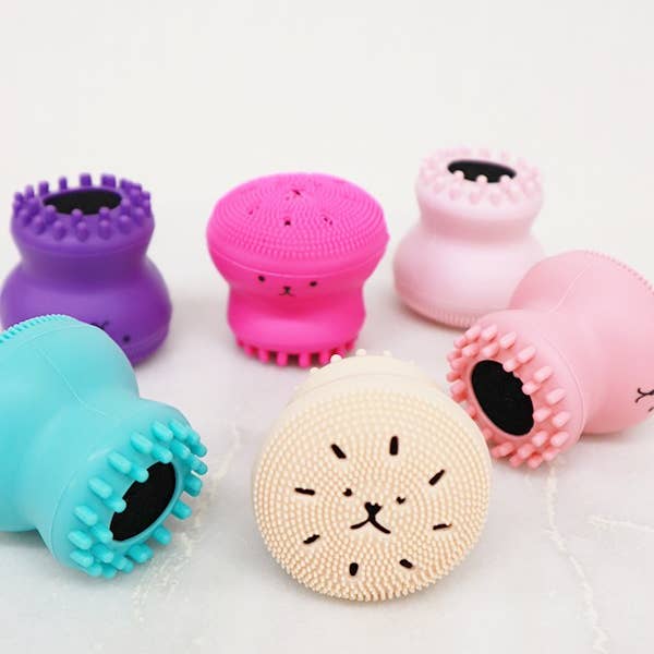 Silicone Face Scrubber and other Purchase Wholesale scrubber. Free Returns & Net 60 Terms on Faire trending on Faire.