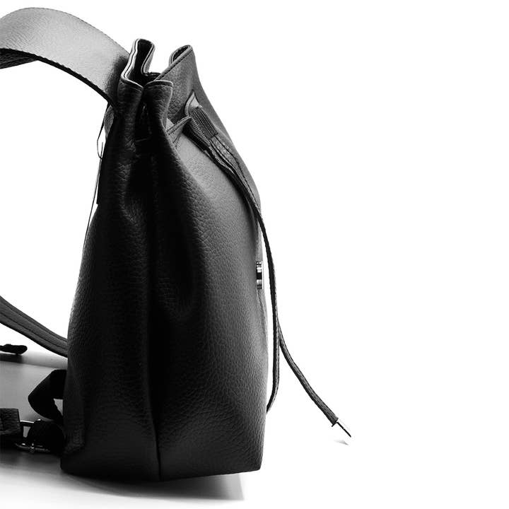 GLOBALSHOP SRL - Vendita all'ingrosso Zaino - Donna - Zaino Molly di Gracia P - Backpack - Guernica3