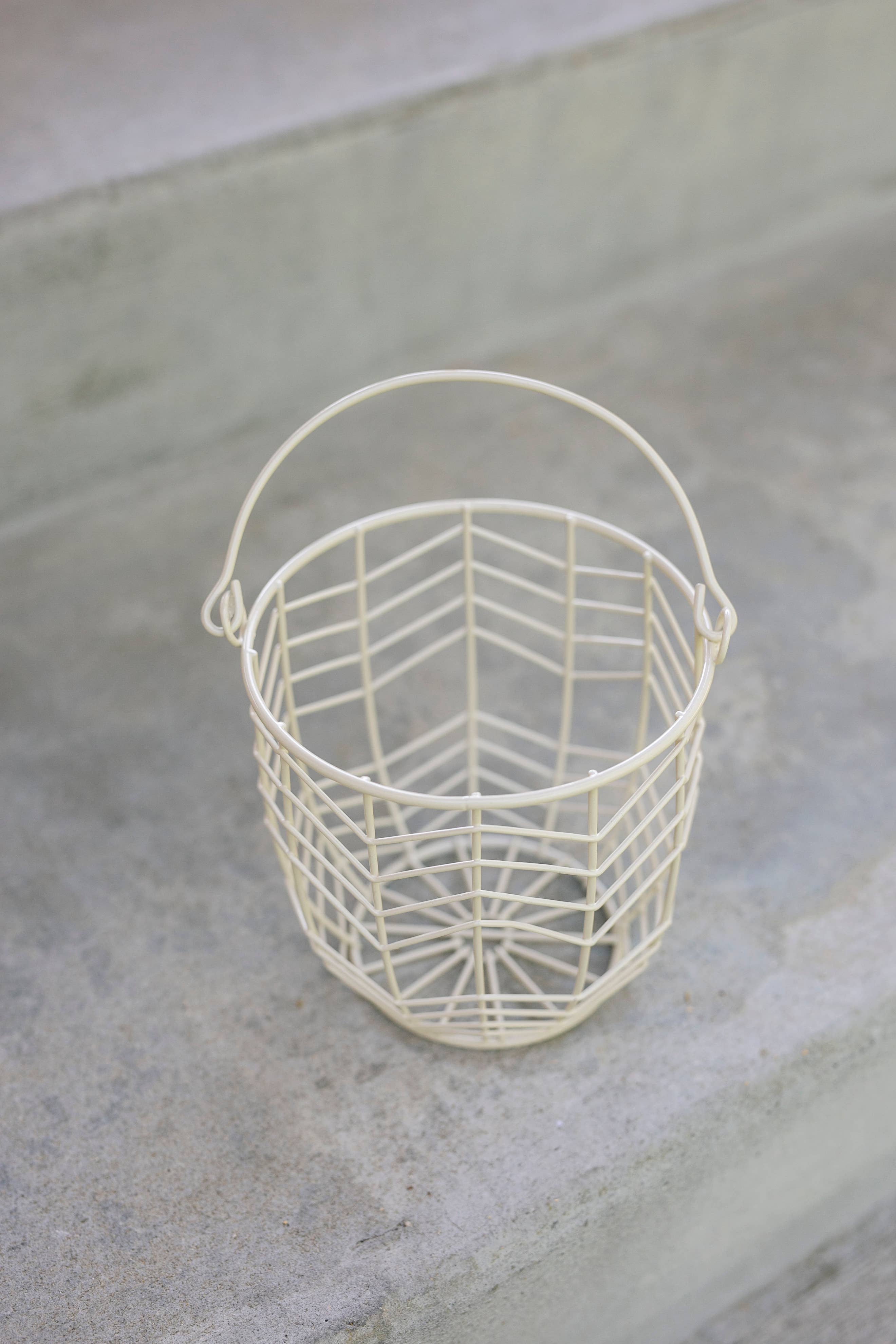 Indy Supply Co - Wholesale Basket - Geometric Swing Handle Wire Basket7