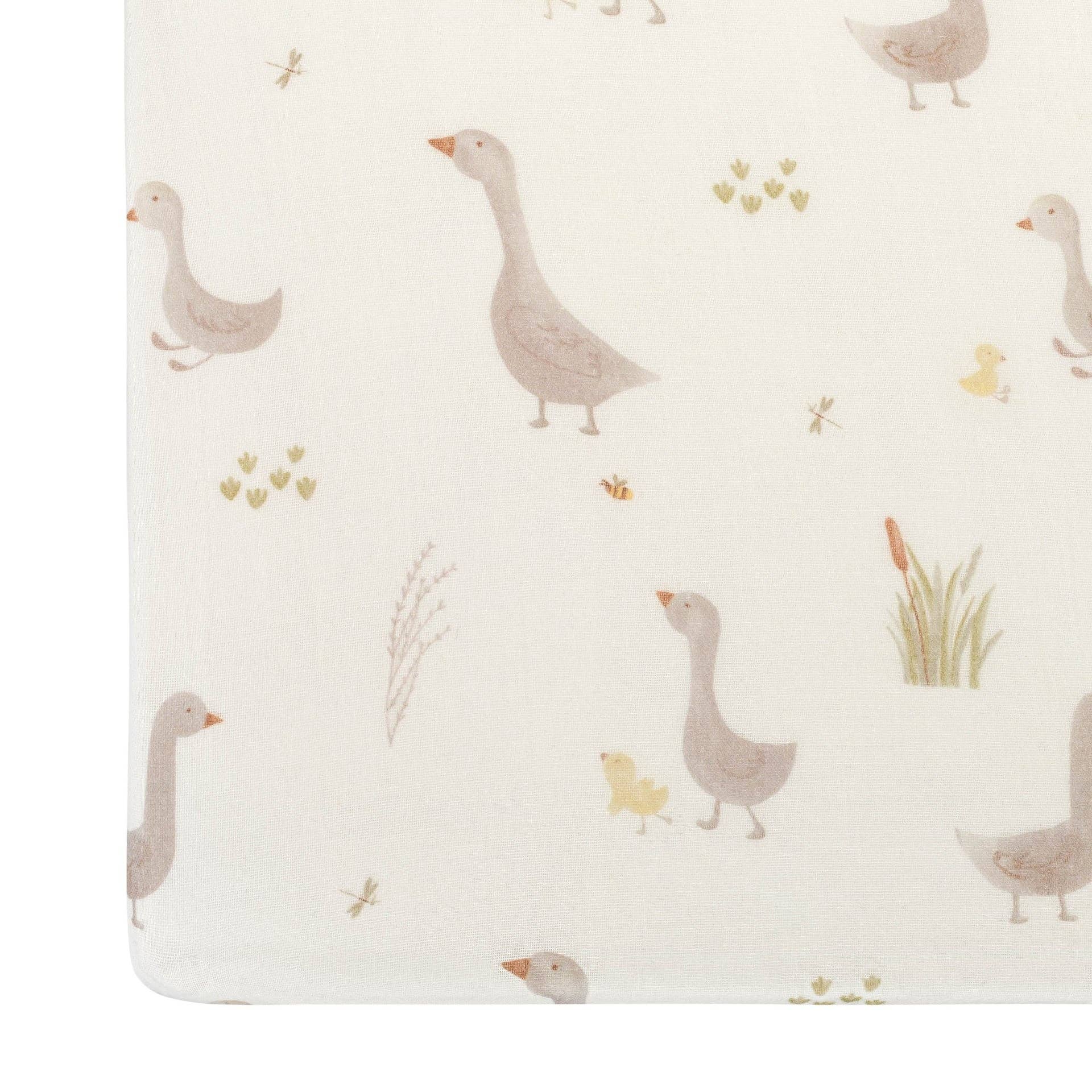 Crane Baby - Wholesale Cot/crib sheets - Charlie Farmhouse Goose Crib Fitted Sheet1