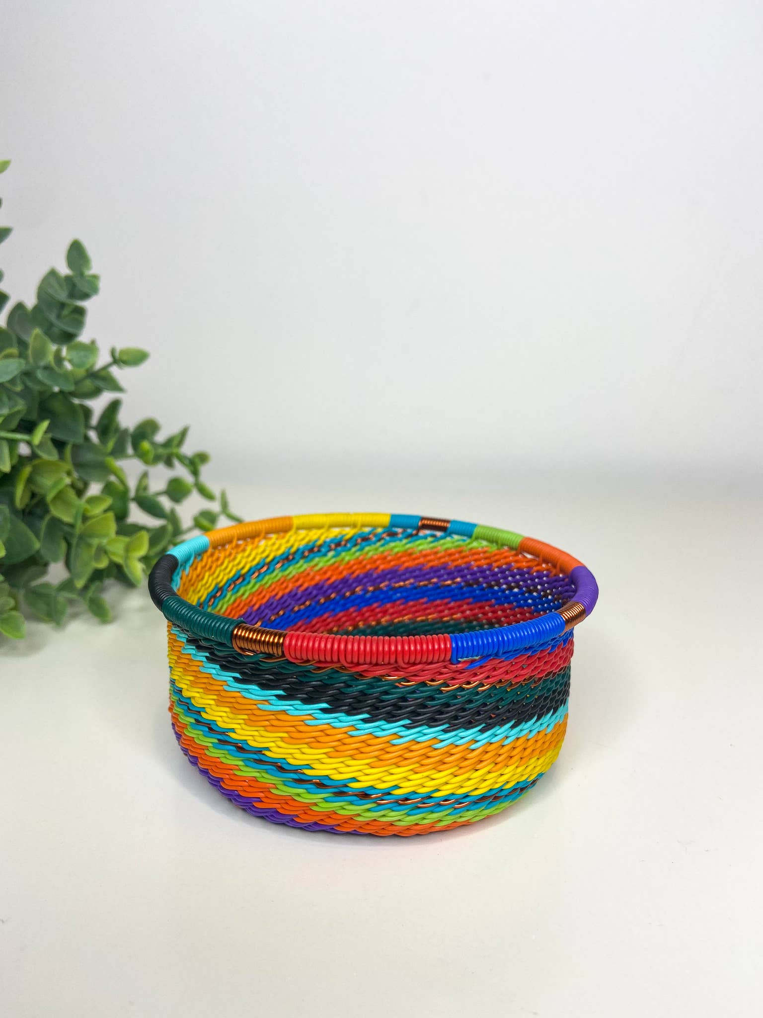 Eve & Nico Gifts & Home Decor - Wholesale Decorative Plate/Dish/Bowl - Tuna Tin - Full Rainbow3