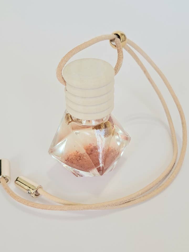 Diffusore per Auto Mela e Mirtillo Rosso Speziato 8 ML per la vendita all'ingrosso da parte di Golden Rose Embrace