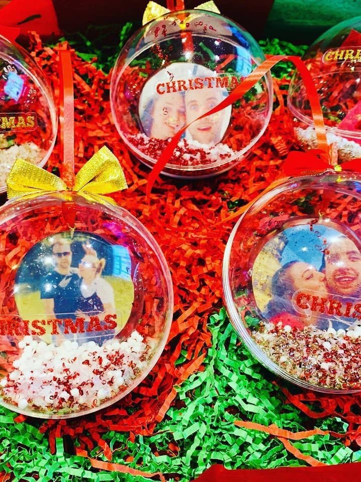 Palline di Natale personalizzate per la vendita all'ingrosso da parte di Mystic Creations