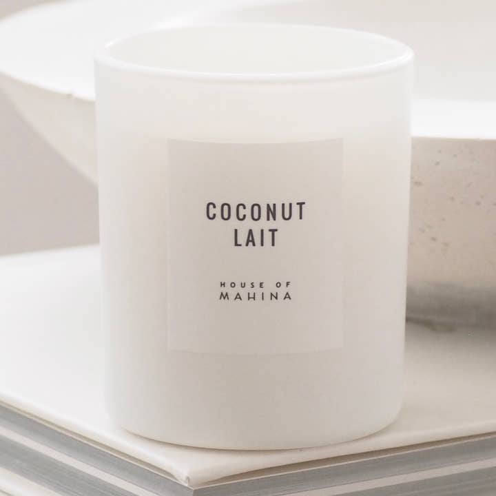 Petite bougie au lait de coco 4 oz pour la vente par House of Mahina (formerly Makana)
