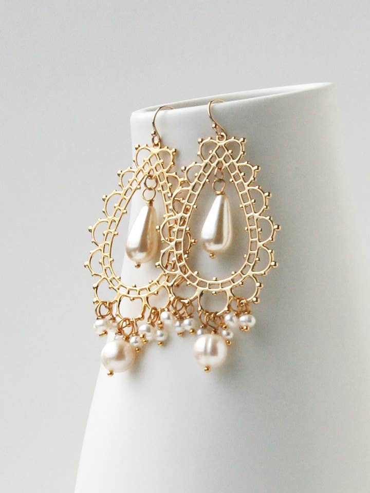Boucles d'oreilles de mariée perse pour la vente par Laura Stark Designs