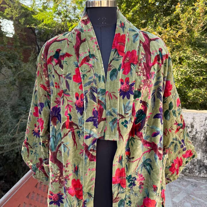 Bohemian Jacket Bird Printed Velvet Jacket Winter Wear Coats and other Purchase Wholesale winterjacken deutscher. Free Returns & Net 60 Terms on Faire trending on Faire.