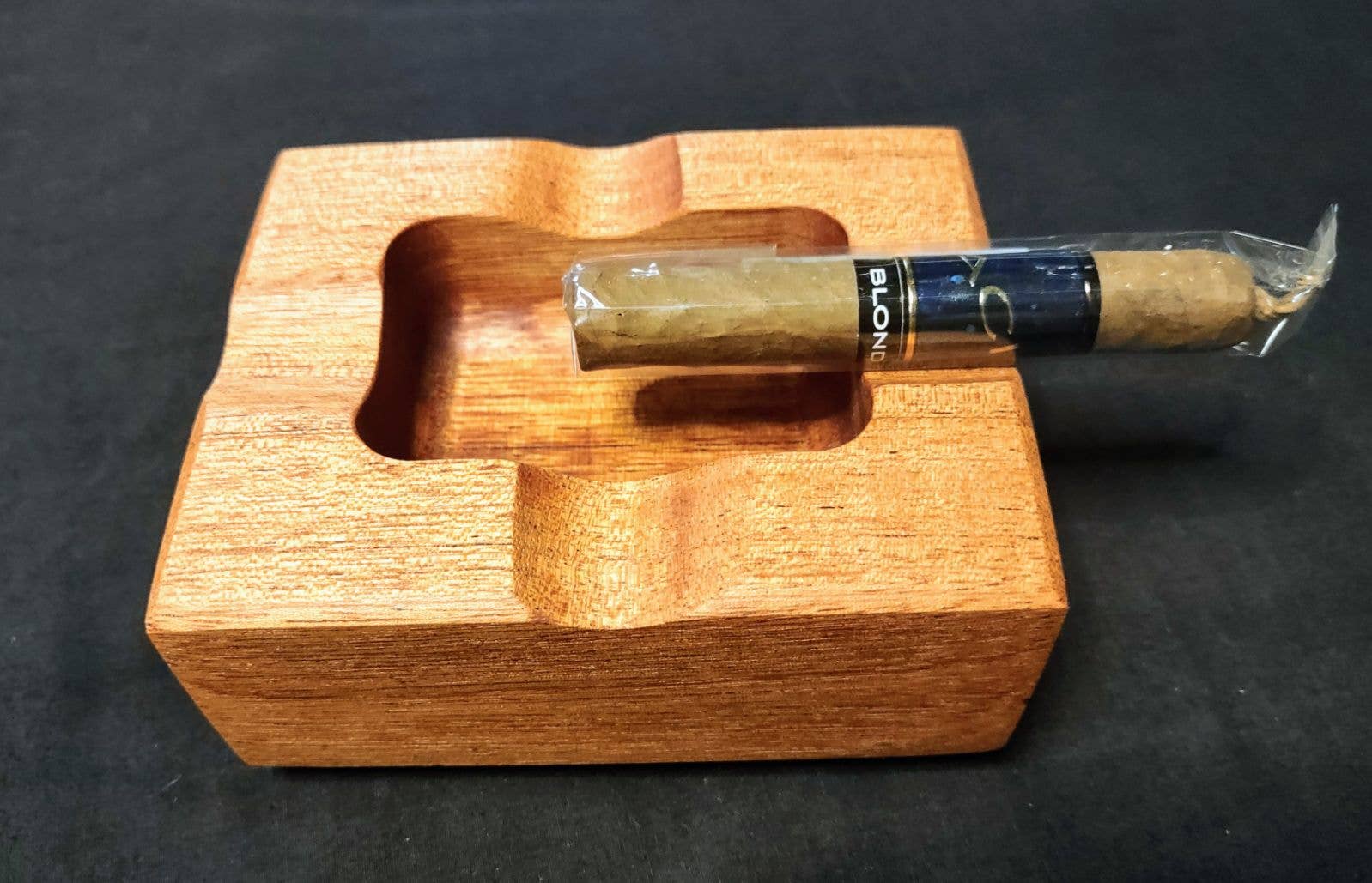 The Gant Collective – wholesale Ashtray – African Mahogany0