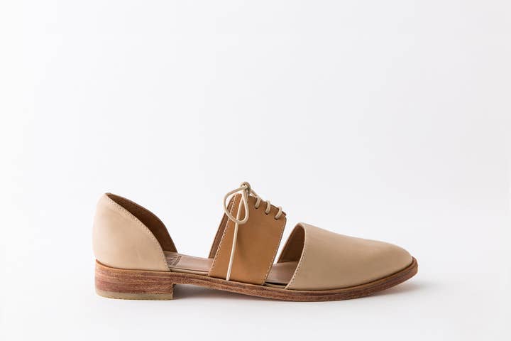 Carmen Women's Oxford Shoes, Handmade in Peru for wholesale by Fortress