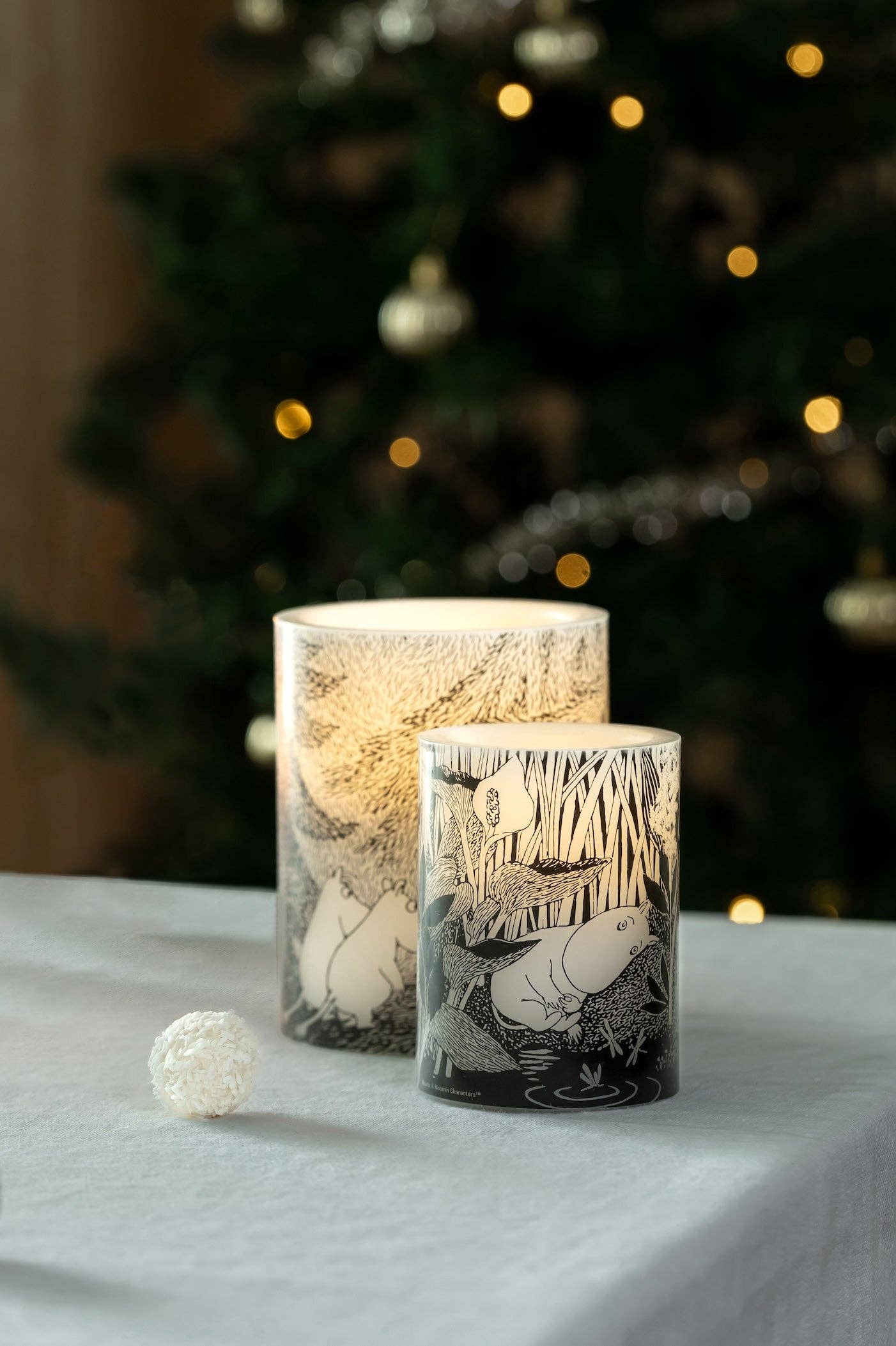 Treacle George (Muurla) – wholesale Flameless candle – MOOMIN | Christmas | LED Candle | Under the Trees | 12.5cm4