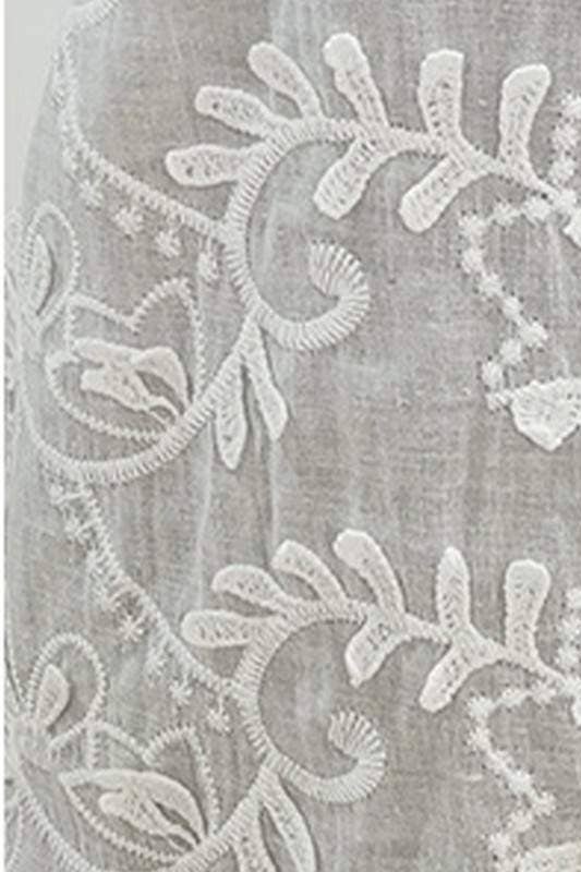 WEISS Spitzenbestickte transparente Bluse für den Großhandel auf Faire7