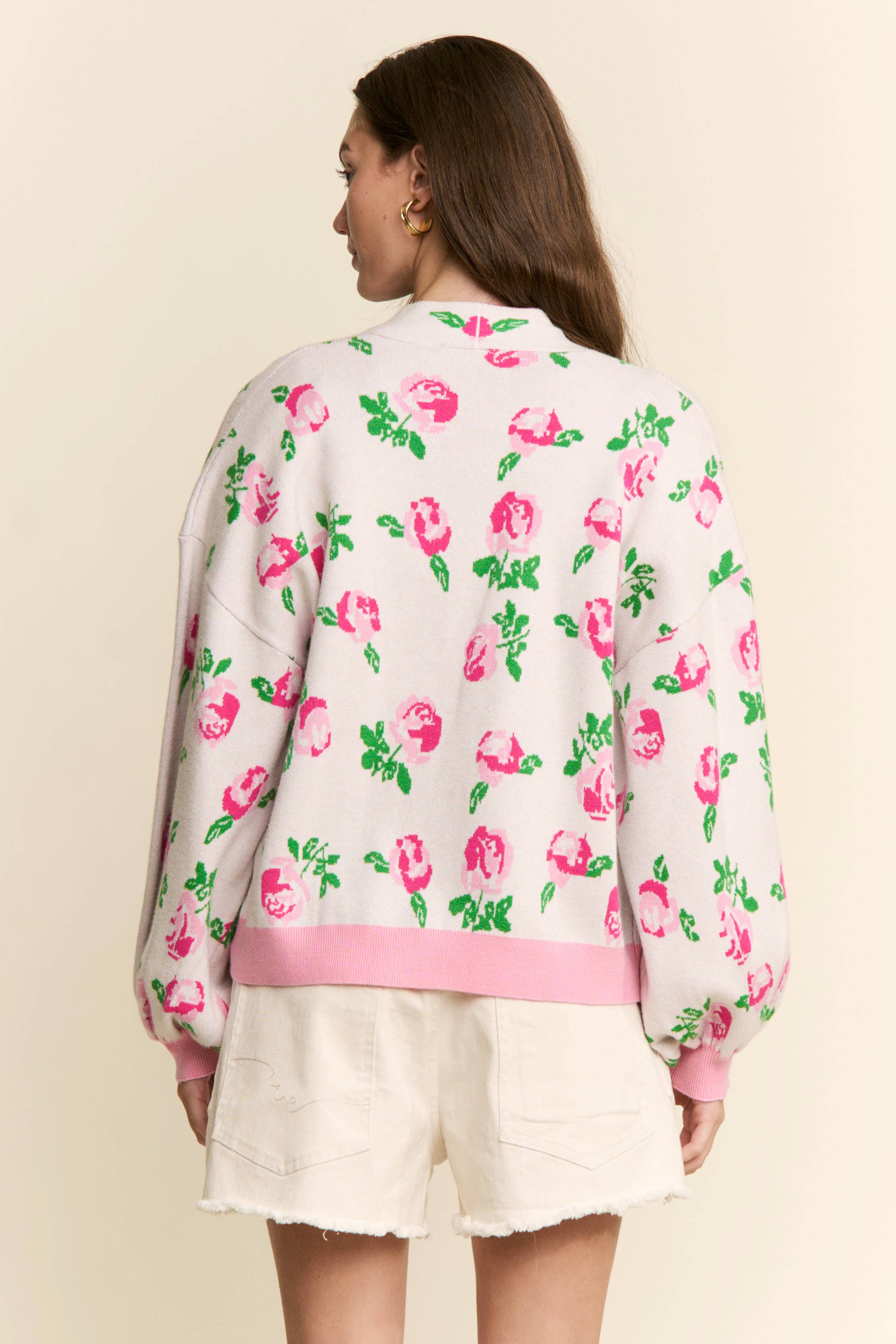 J.NNA – Cardigan - Mulher por atacado – CARDIGÃ ABERTO COM PADRÃO DE FLORES DE ROSA3