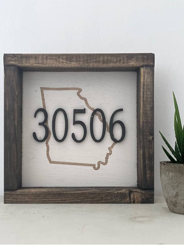 7x7 „Enhver“ Zip Code Sign - State Outline - 3D Wood Sign for engroshandel hos Pine Designs