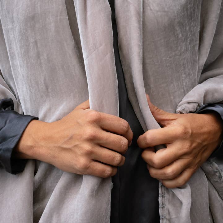 Her Shed Home Linens - Wholesale Wrap – Women's - Silk Velvet Cocoon Wraps9