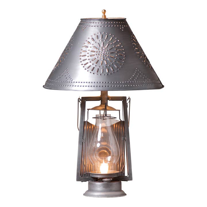 Irvin's Tinware - Wholesale Accent/Desk Lamp - Farmer's Lamp with Shade in Antique Tin