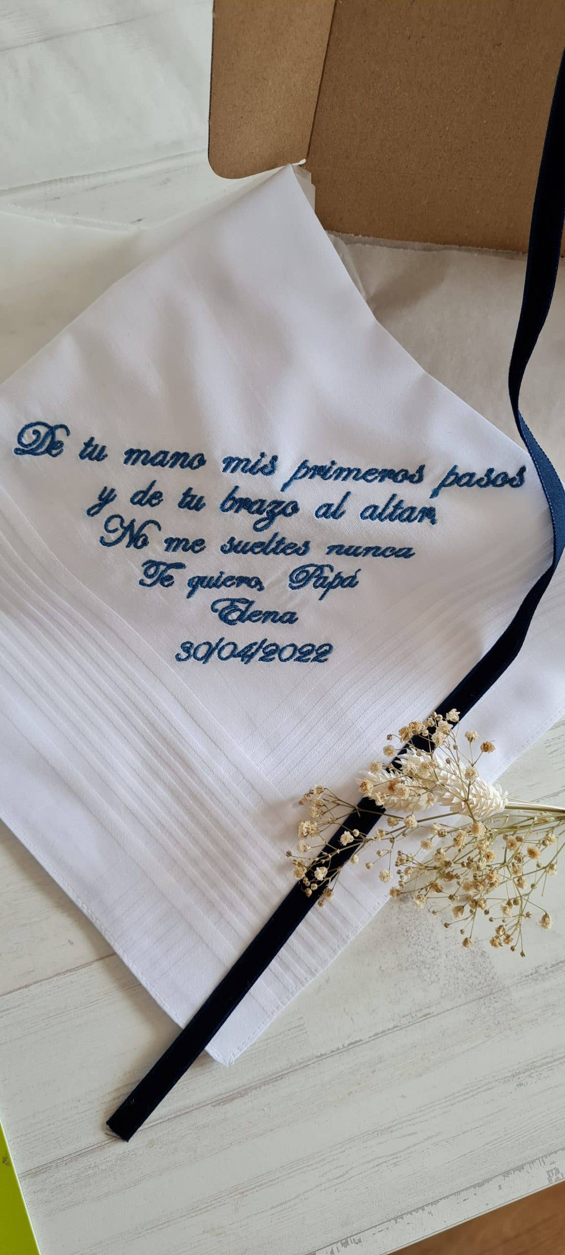 Staller – wholesale Handkerchief – Women's – Custom Embroidered Cotton Handkerchiefs4