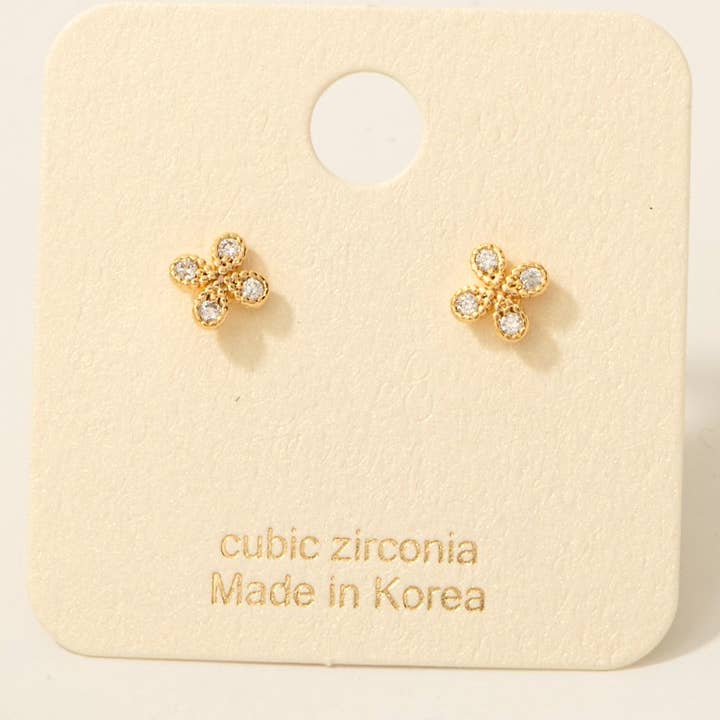 Brincos de Trespasse em Forma de Flor de Trevo com Mini Zircónias e Banho de Ouro por atacado de Fame Accessories