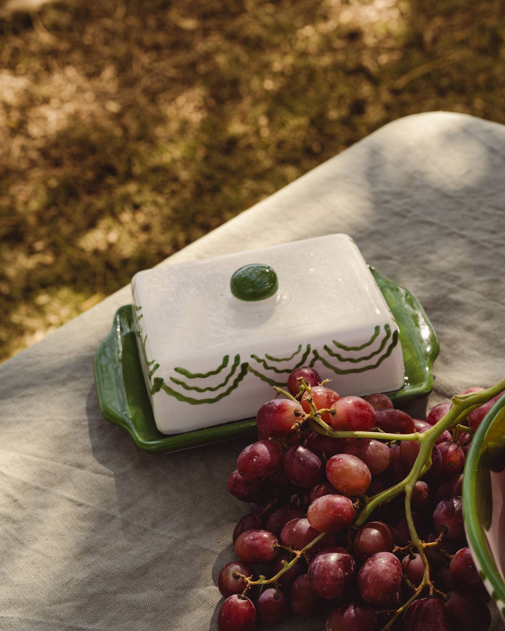 Alfar Tierra Cocida - Wholesale Butter Dish - Artisanal Ceramic Butter Dish – Green & White / ROOTS1