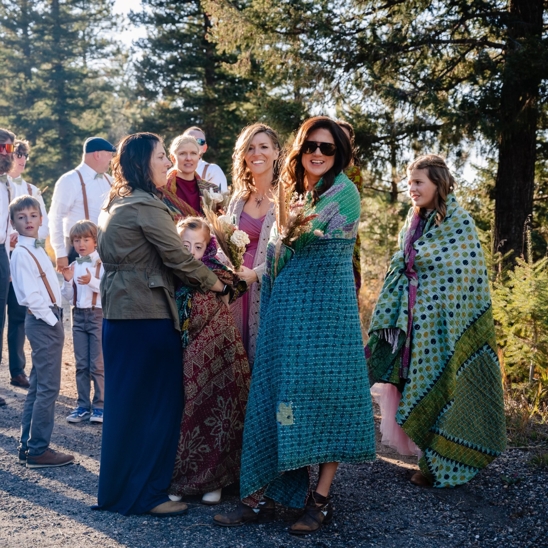 Seeds - Wholesale Throw Blanket - Kantha Throw Blanket Quilt | Recycled Cotton Sari Unique8