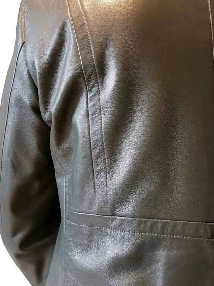 Impromptu Musé - Vente Veste en cuir – homme - veste à deux boutons en cuir gris italien doux sur mesure pour hommes8