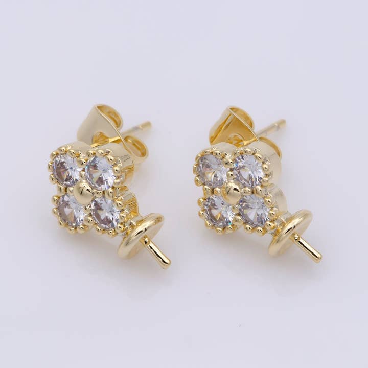 Orecchini in oro vermeil 24 carati, piccolo orecchino a bottone, orecchino a fiore, regalo per lei, orecchini da donna, orecchini da indossare ogni giorno, gioiello in zirconia cubica, K-749 per la vendita all'ingrosso da parte di Aim Eternal