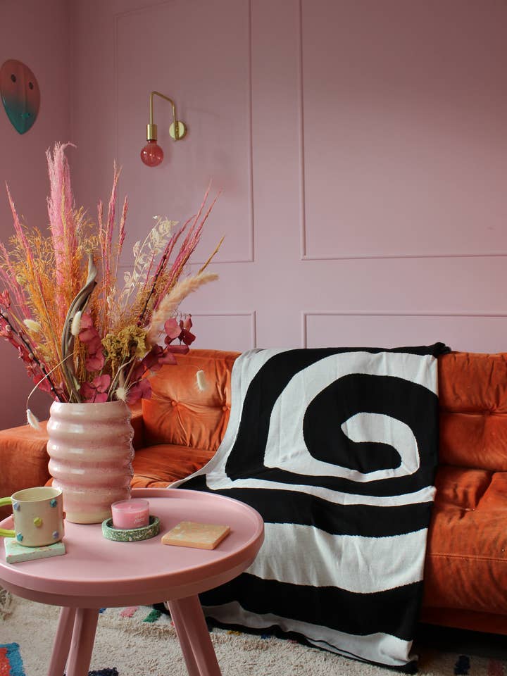 Spiral Reverse Knitted Blanket for wholesale by Zebra Knits