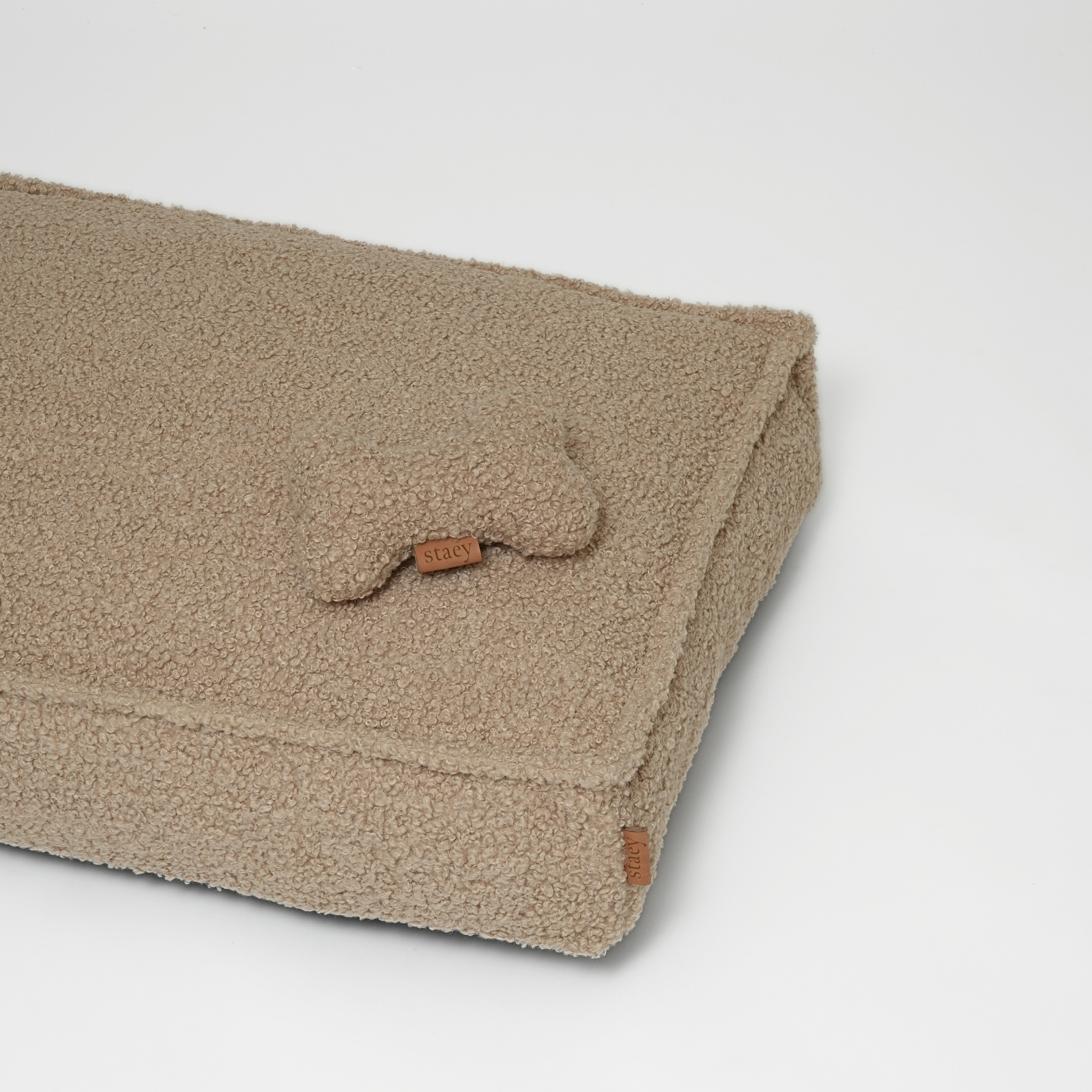 Staey - Wholesale Pet Bed - Dog - Noor Dog Cushion | Sand Curly7