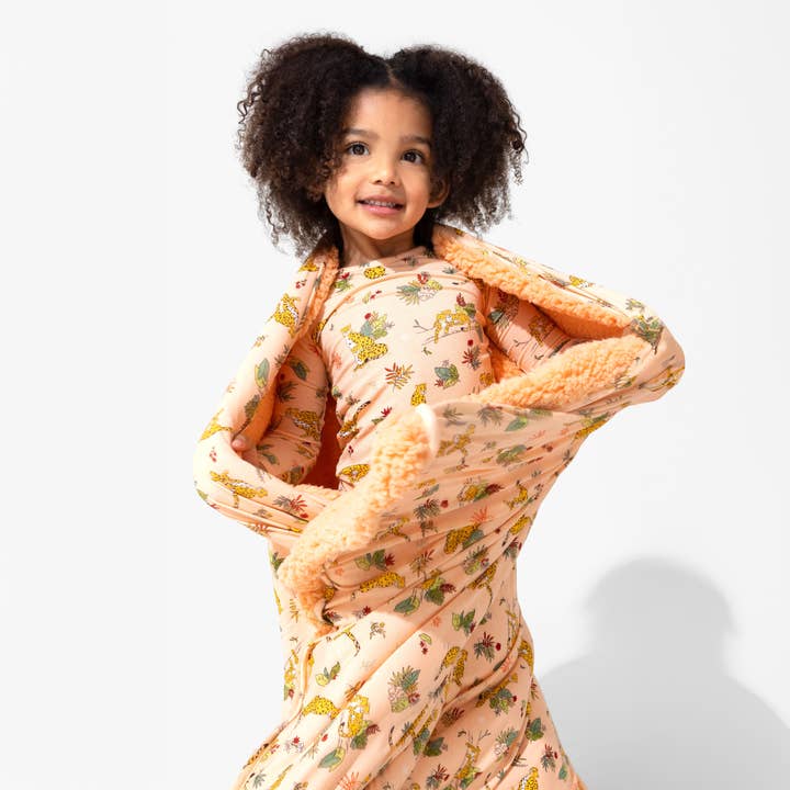 Couverture Sherpa en Bambou Guépard Pounce In Paradise pour la vente par Bellabu Bear