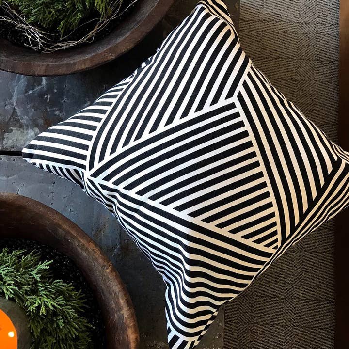 Studio Pillows - Wholesale Throw/Decorative Pillow - Geometric Black and White Pillows - Georgia 1