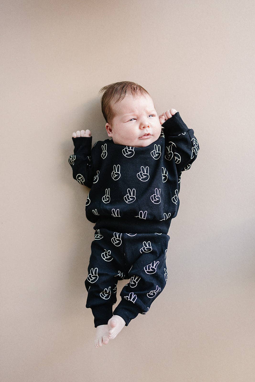 Lucky Panda Kids - Venta al por mayor Conjuntos de ropa cómoda - Niños - Conjunto Jogger | Good Vibes11