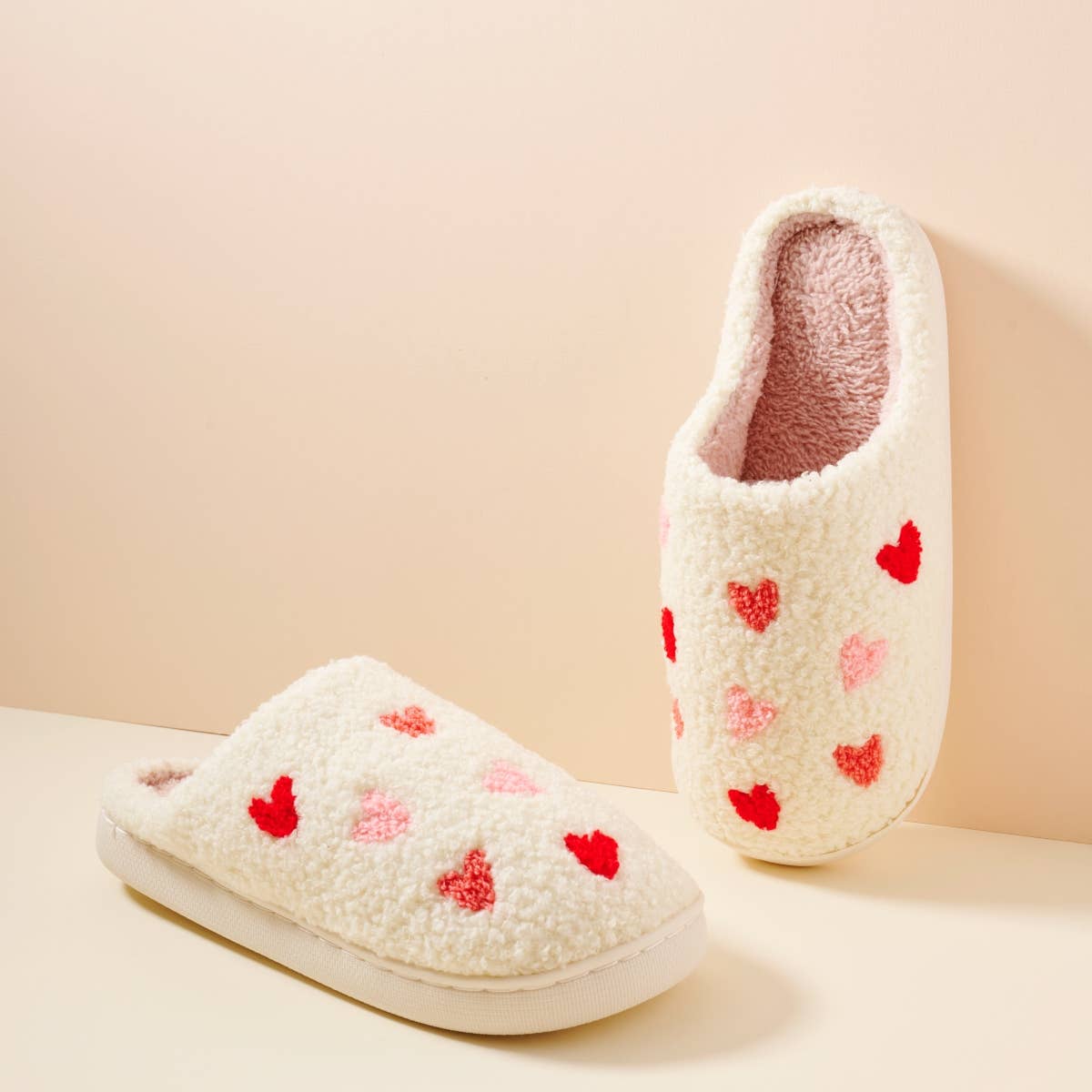 Frem - Venta al por mayor Zapatillas para casa - Mujer - Zapatillas de Casa Chic con Múltiples Corazones para Regalo de Navidad11